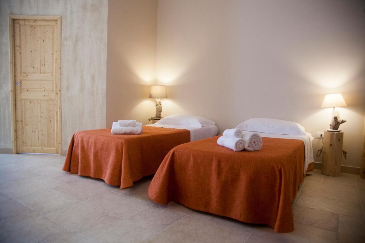 3 Archi B&B Trani Bagian luar foto