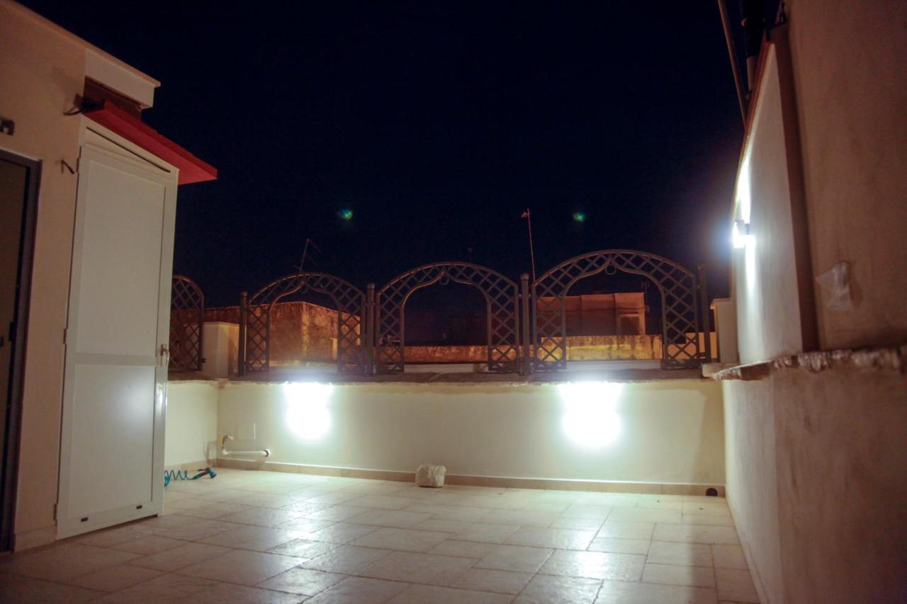 3 Archi B&B Trani Bagian luar foto