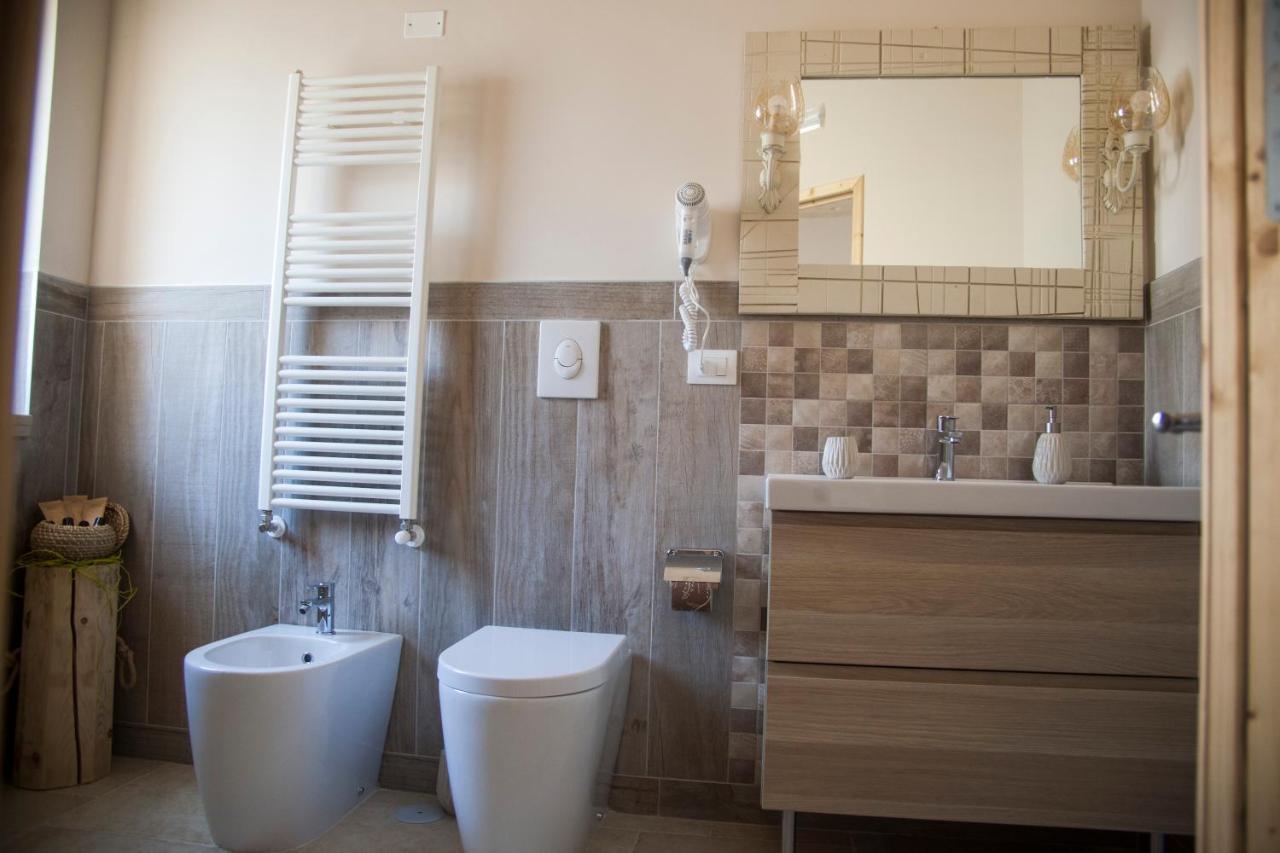 3 Archi B&B Trani Bagian luar foto